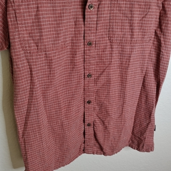 Patagonia back step short sleeve button down shirt red sz L - Picture 3 of 7